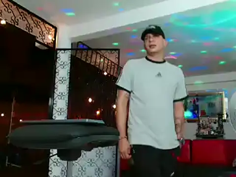 Snapshot of damiam_fiery chatting on 02/19/25, 04:34 damiam fiery online show from 02/19/25, 04:34