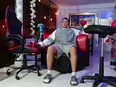 Snapshot of damiam_fiery chatting on 03/17/25, 04:29 damiam fiery online show from 03/17/25, 04:29