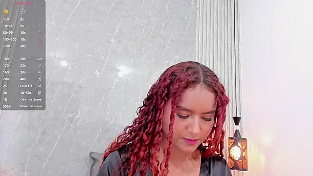 Snapshot of Sophiee_Velvet chatting on 03/20/25, 03:14 Sophiee Velvet online show from 03/20/25, 03:14