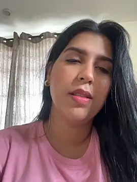 Snapshot of NiaSoler chatting on 05/06/26, 03:50 NiaSoler online show from 05/06/26, 03:50
