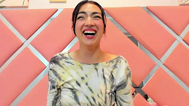 Snapshot of ThailyCherry chatting on 03/01/25, 01:53 ThailyCherry online show from 03/01/25, 01:53