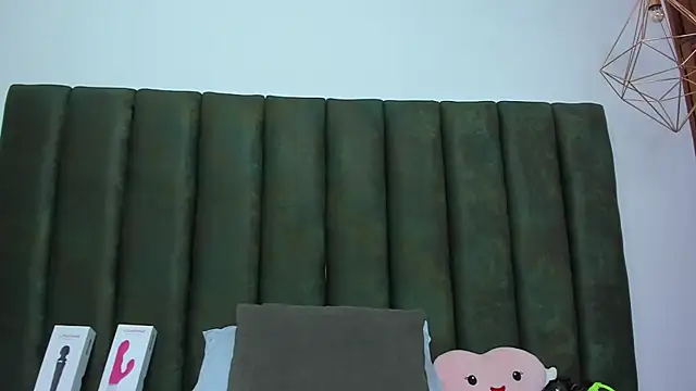 Snapshot of ThailyCherry chatting on 11/14/25, 08:07 ThailyCherry online show from 11/14/25, 08:07