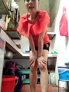 Tinease online show from 10/17/25, 01:53