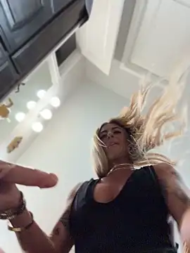 blondiluvsanal online show from 04/14/26, 06:03