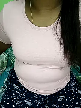 Snapshot of tamil_subha69 chatting on 01/12/25, 10:22 tamil subha69 online show from 01/12/25, 10:22