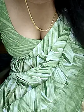 Snapshot of tamil_subha69 chatting on 02/25/25, 11:11 tamil subha69 online show from 02/25/25, 11:11