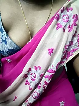 Snapshot of tamil_subha69 chatting on 06/20/26, 11:51 tamil subha69 online show from 06/20/26, 11:51