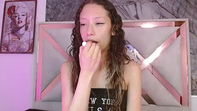 Snapshot of abbycutecs chatting on 09/25/25, 02:10 abbycutecs online show from 09/25/25, 02:10