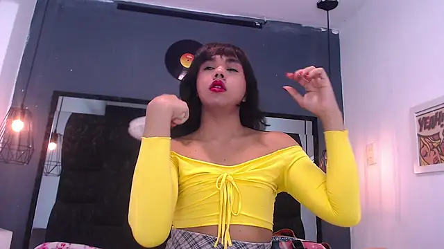 AndreaGil  online show from 02/24/26, 06:39