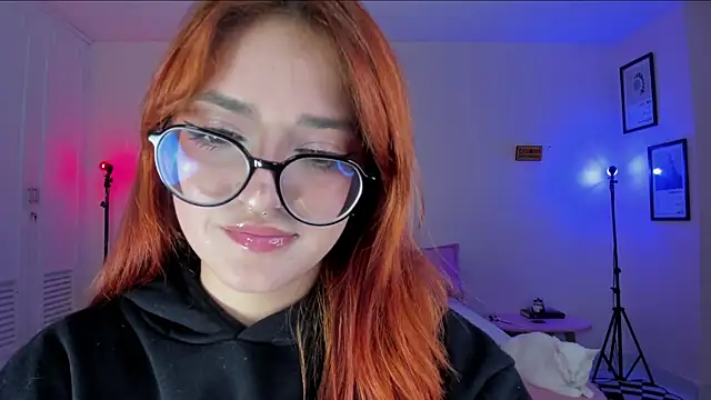 Snapshot of SweetJennaa chatting on 01/19/25, 08:18 SweetJennaa online show from 01/19/25, 08:18