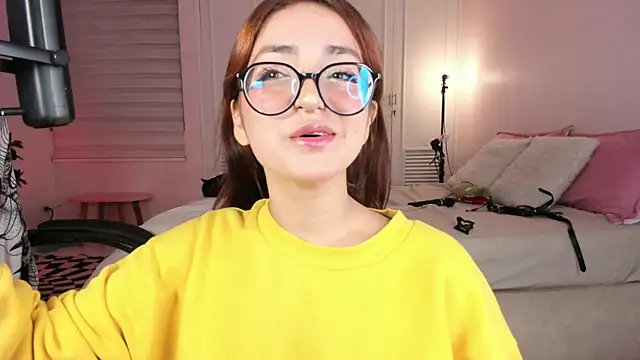 Snapshot of SweetJennaa chatting on 03/01/25, 06:13 SweetJennaa online show from 03/01/25, 06:13