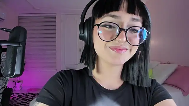 Snapshot of SweetJennaa chatting on 03/14/25, 07:26 SweetJennaa online show from 03/14/25, 07:26