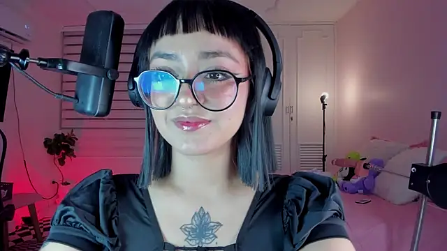 Snapshot of SweetJennaa chatting on 03/16/25, 09:49 SweetJennaa online show from 03/16/25, 09:49