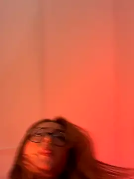 Snapshot of SweetJennaa chatting on 10/17/25, 04:48 SweetJennaa online show from 10/17/25, 04:48