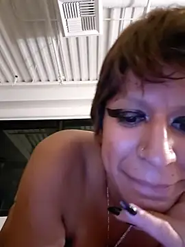 Snapshot of Kittybouncy69 chatting on 09/13/25, 05:18 Kittybouncy69 online show from 09/13/25, 05:18