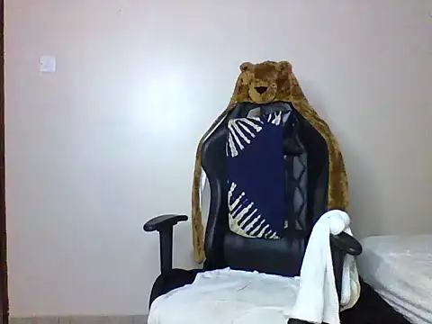 Candii wet  online show from 02/20/26, 02:30