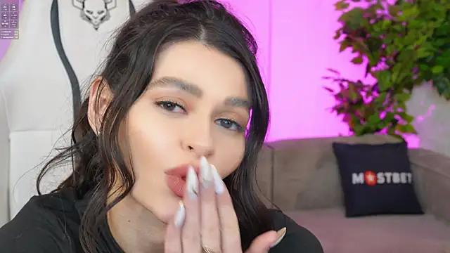 Gabriella054 online show from 12/24/24, 06:44