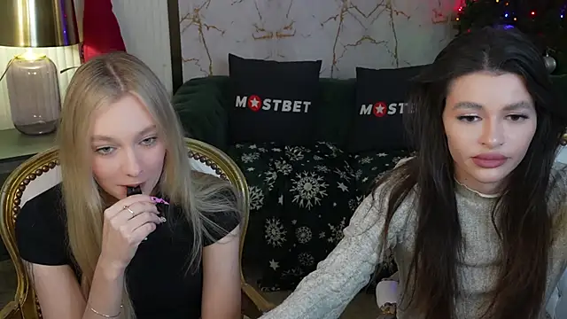 Gabriella054 online show from 01/08/25, 07:45