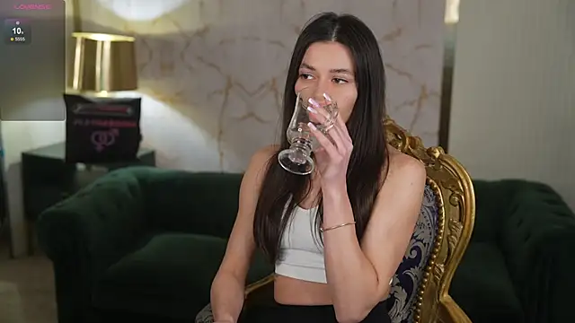 Gabriella054 online show from 04/09/26, 07:30