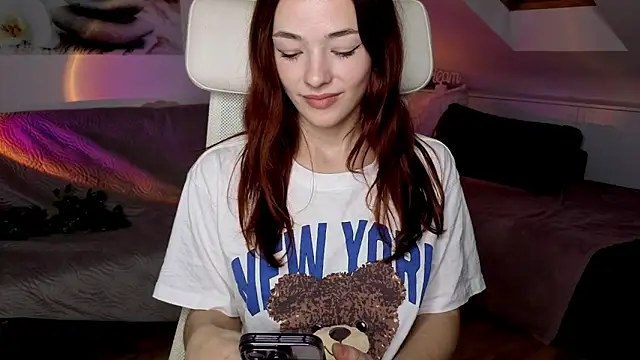 MiaRouge online show from 10/22/25, 05:08