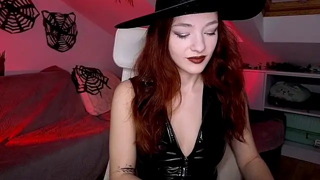 MiaRouge online show from 10/27/25, 03:43