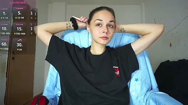 Snapshot of Miss__Bia chatting on 10/27/25, 10:36 Miss Bia online show from 10/27/25, 10:36