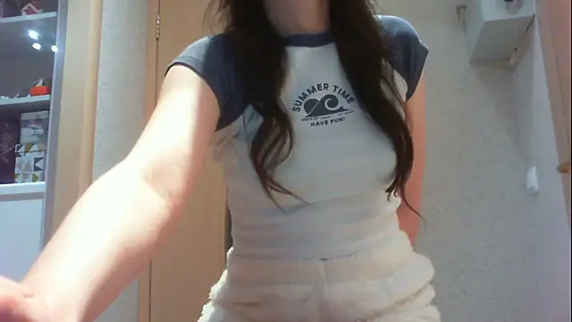 Snapshot of khu_yam chatting on 12/08/24, 08:58 khu yam online show from 12/08/24, 08:58