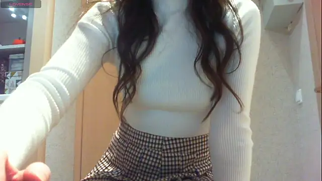 Snapshot of khu_yam chatting on 02/16/25, 09:05 khu yam online show from 02/16/25, 09:05