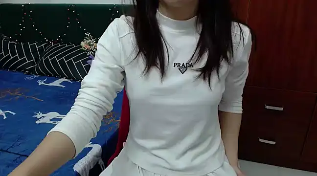 Snapshot of Cindy--Cici chatting on 02/08/25, 01:22 Cindy--Cici online show from 02/08/25, 01:22