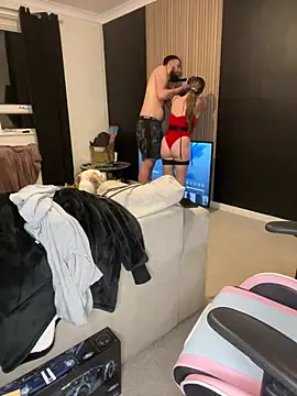 Snapshot of chelsiekink3 chatting on 12/17/24, 08:54 chelsiekink3 online show from 12/17/24, 08:54