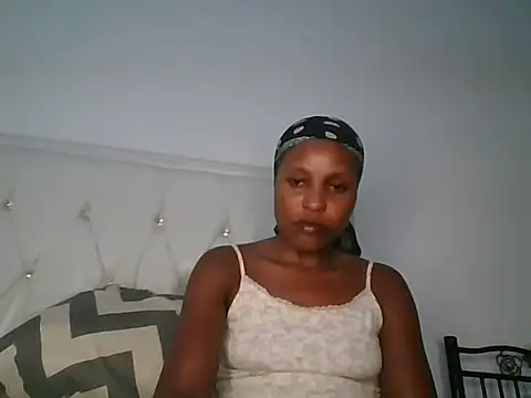 Snapshot of Candykitten chatting on 03/06/25, 06:59 Candykitten online show from 03/06/25, 06:59