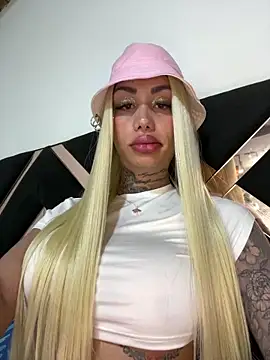 Zaratattoox online show from 06/06/26, 11:37