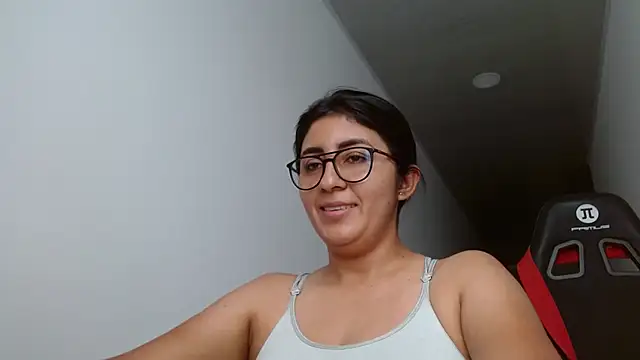 Snapshot of danna_peterson1 chatting on 09/26/25, 09:41 danna peterson1 online show from 09/26/25, 09:41