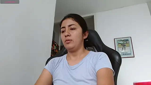 Snapshot of danna_peterson1 chatting on 11/09/25, 01:09 danna peterson1 online show from 11/09/25, 01:09