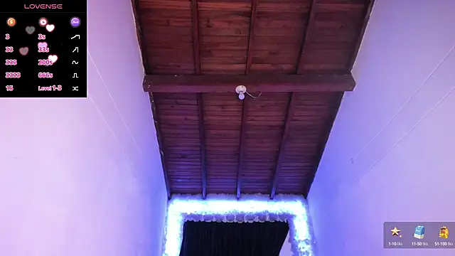 Snapshot of Mariana_Hasper_ chatting on 01/07/25, 01:17 Mariana Hasper  online show from 01/07/25, 01:17