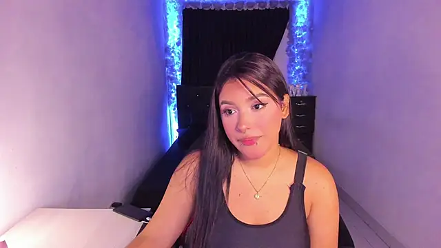 Snapshot of Mariana_Hasper_ chatting on 02/17/25, 09:08 Mariana Hasper  online show from 02/17/25, 09:08