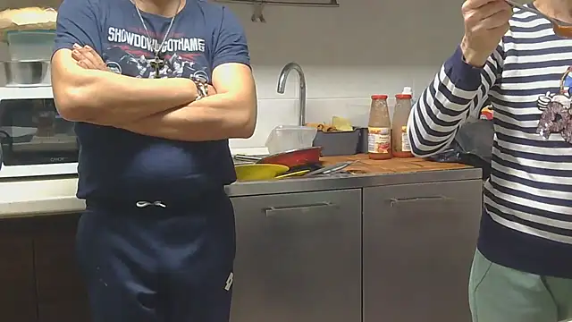 Snapshot of couplemilf2 chatting on 12/14/25, 04:45 couplemilf2 online show from 12/14/25, 04:45