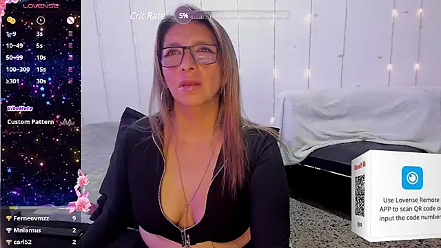 Snapshot of MichelleManson chatting on 02/06/25, 02:04 MichelleManson online show from 02/06/25, 02:04