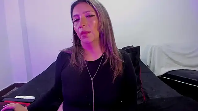 Snapshot of MichelleManson chatting on 09/27/25, 09:47 MichelleManson online show from 09/27/25, 09:47