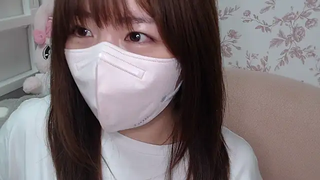 mei hosina online show from 10/16/25, 03:24