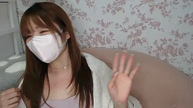 mei hosina online show from 04/21/26, 02:45