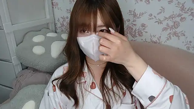 mei hosina online show from 04/23/26, 03:36