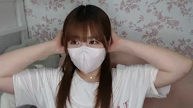 mei hosina online show from 06/15/26, 03:47