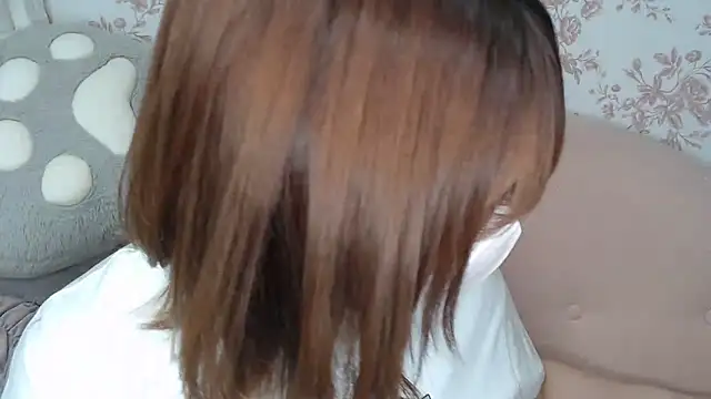 mei hosina online show from 07/19/26, 03:49