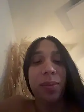 Snapshot of salome_cortes26 chatting on 10/31/25, 02:56 salome cortes26 online show from 10/31/25, 02:56