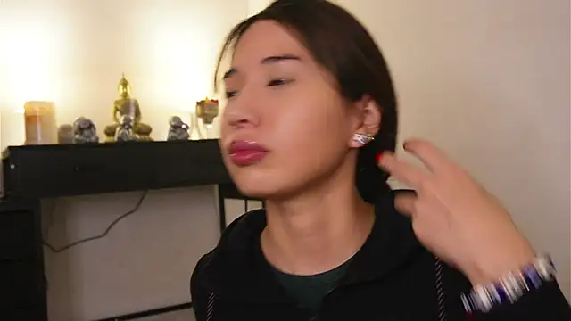 Snapshot of AlessiaVix chatting on 03/07/25, 04:11 AlessiaVix online show from 03/07/25, 04:11