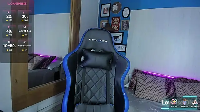 Snapshot of VladHellsing4 chatting on 02/27/25, 02:43 VladHellsing4 online show from 02/27/25, 02:43