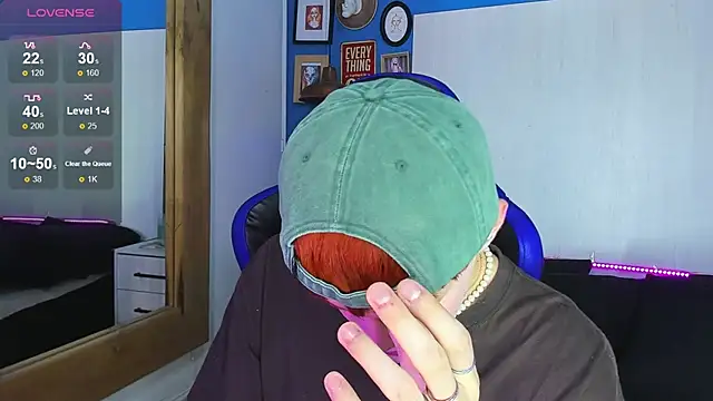 Snapshot of VladHellsing4 chatting on 09/11/25, 02:17 VladHellsing4 online show from 09/11/25, 02:17