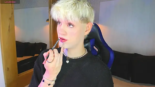 VladHellsing4 online show from 03/30/26, 02:29