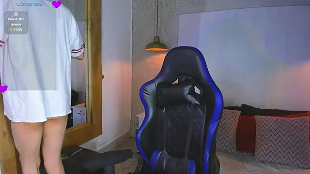 VladHellsing4 online show from 05/15/26, 02:24